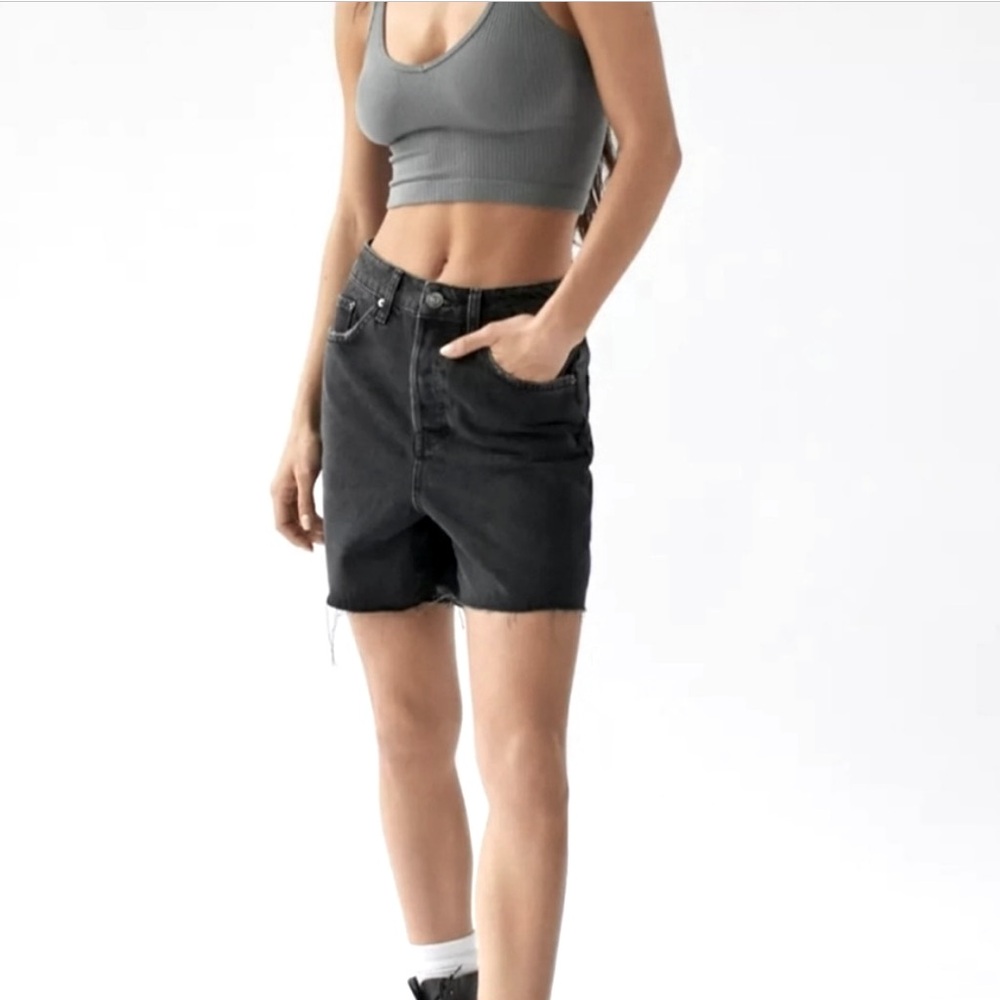 NEW! BDG Urban Outfitters Black 90’s Long Inseam High Rise Shorts Size 31